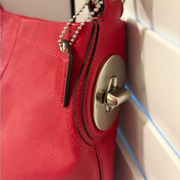 Coach Shoulder Bag| Edie F16535 - Picture 4 of 10